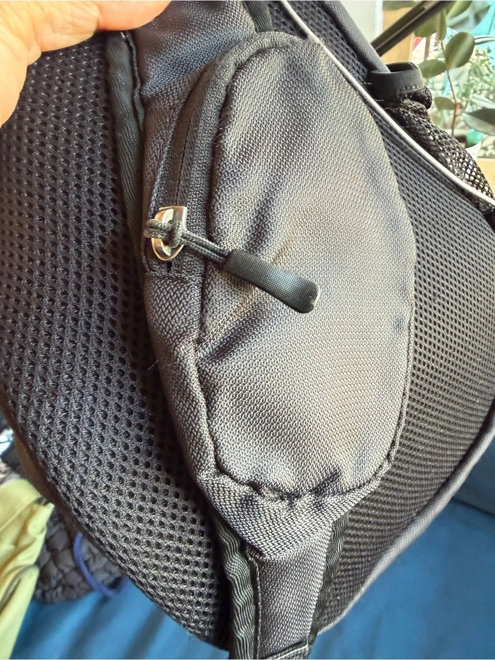 Eddie Bauer black, sling/backpack
